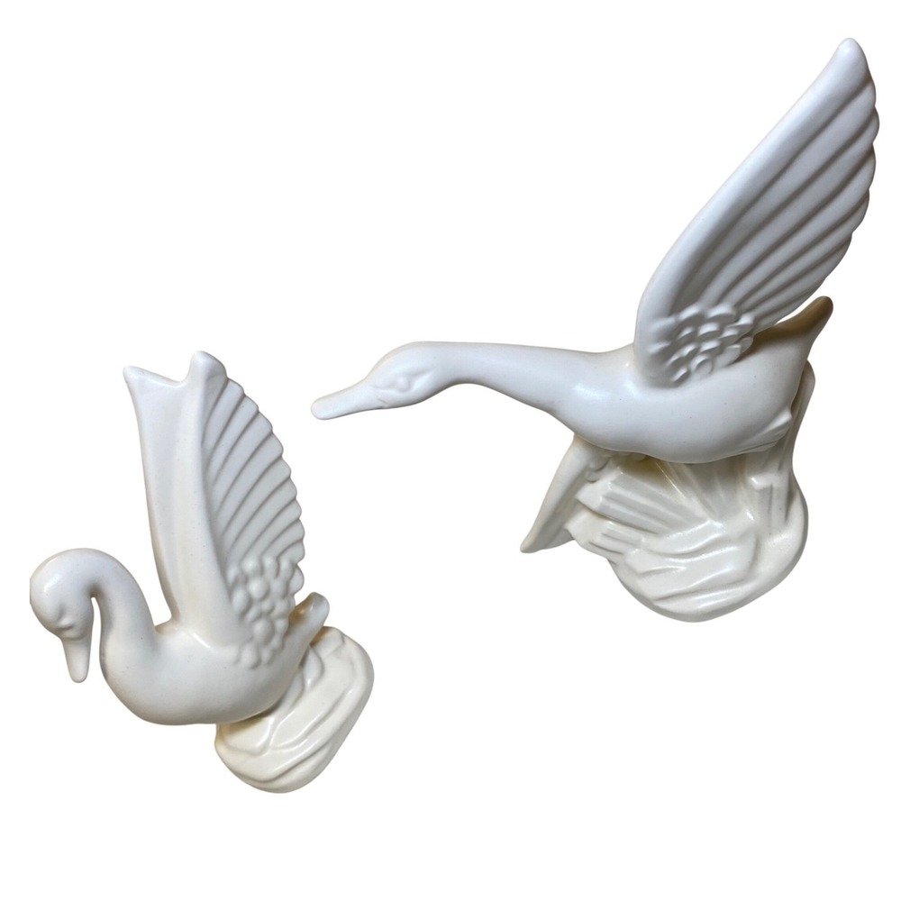 Vintage Royal Haeger‎ USA Swan Pair 8694 8695 White Pottery Centerpiece Inserts